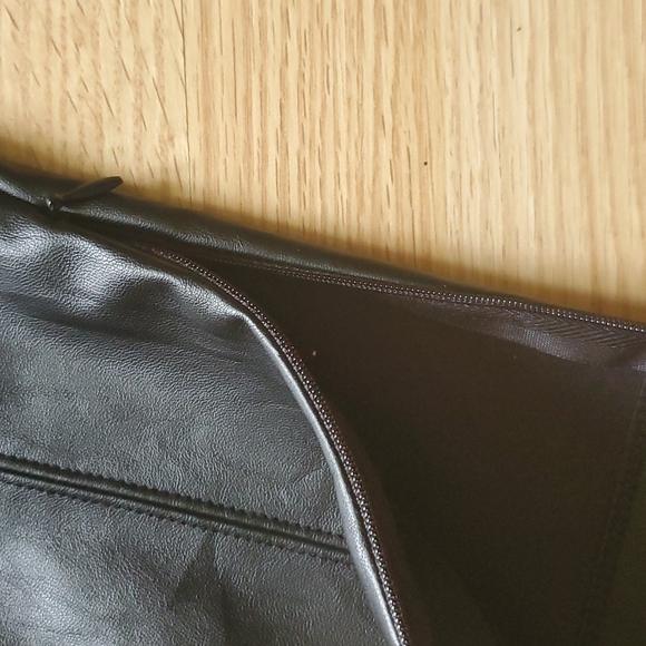 Faux leather leggings - Picture 2 of 4